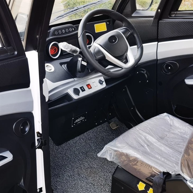 60V Electric Mini E Car Closed Cabin Scooter For Selling 60V Electric Mini E Car Closed Cabin Scooter For Selling